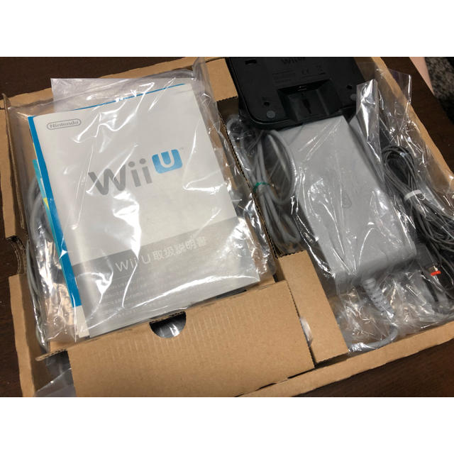 Wii U(ウィーユー)のWiiUプレミアム 本体 スマブラセット 送料込み エンタメ/ホビーのゲームソフト/ゲーム機本体(家庭用ゲーム機本体)の商品写真