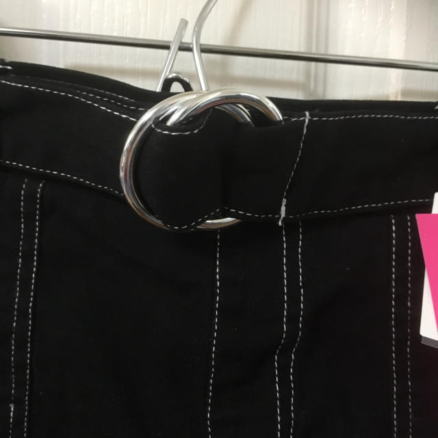 しまむら(シマムラ)の新品しまむら✖️vivi2PINKひざ下ステッチフレアスカート黒L レディースのスカート(ひざ丈スカート)の商品写真