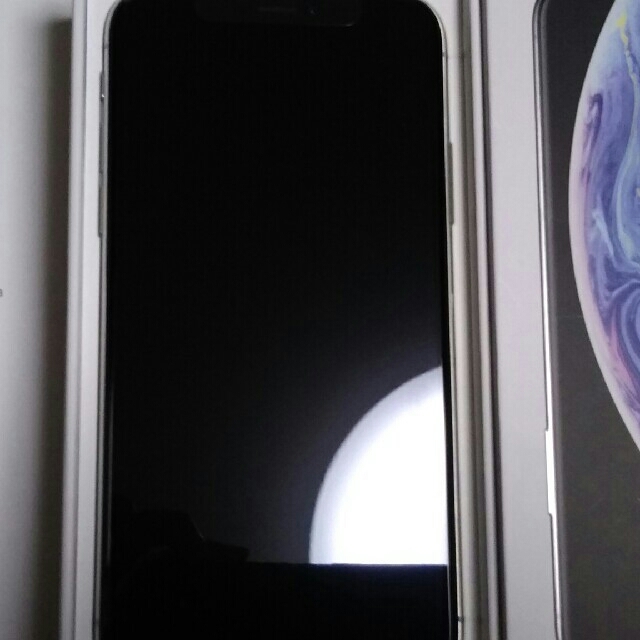 ドコモ iPhone XS 64GB シルバー ドコモ iPhone XS 64GB シルバー