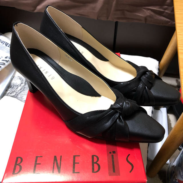 ベルメゾン(ベルメゾン)のベネビス   benebis  黒パンプス  新品未使用 22.5cm レディースの靴/シューズ(ハイヒール/パンプス)の商品写真