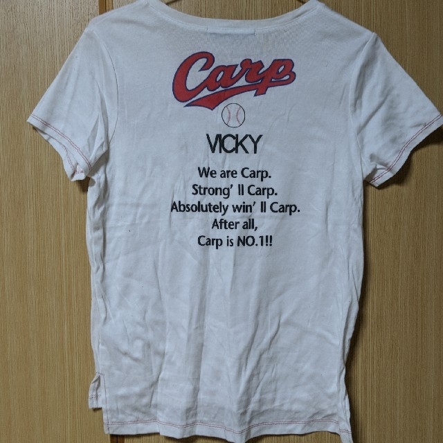 VICKY(ビッキー)のカープ VICKY コラボTシャツ レディースのトップス(Tシャツ(半袖/袖なし))の商品写真