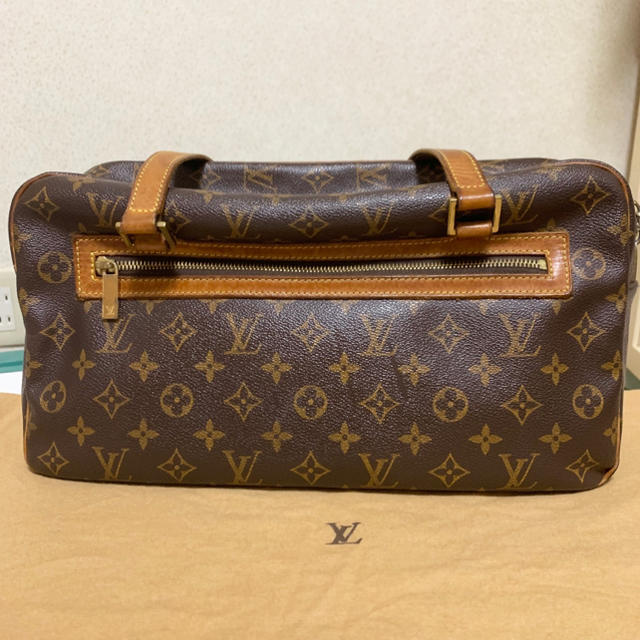 LOUIS VUITTON(ルイヴィトン)のルイヴィトン モノグラム シテ GM レディースのバッグ(ハンドバッグ)の商品写真