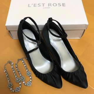 レストローズ(L'EST ROSE)の【新品未使用】レストローズ ストラップ付き パンプス(ハイヒール/パンプス)