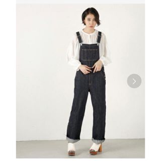 マウジー(moussy)の最終値下げ【新品】MOUSSY(マウジー)裾カットオフストレートオーバーオール(サロペット/オーバーオール)