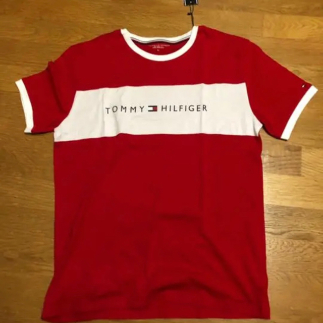 TOMMY HILFIGER(トミーヒルフィガー)の【新品未使用タグ付き】TOMMY HILFIGER Tシャツ 大人気 紺 赤 メンズのトップス(Tシャツ/カットソー(半袖/袖なし))の商品写真