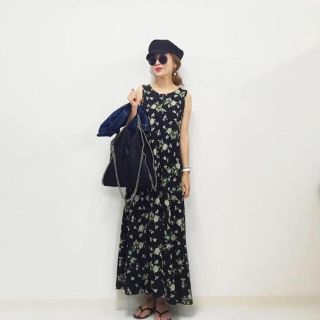 ザラ(ZARA)のbaybee✩バックオープンフラワーワンピース(ロングワンピース/マキシワンピース)