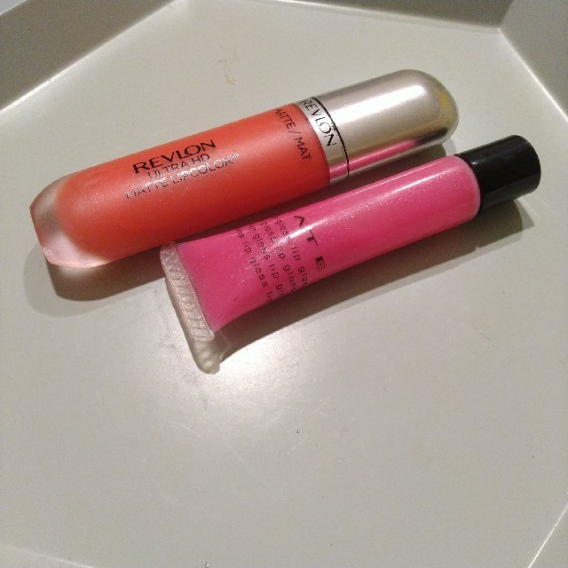 REVLON(レブロン)のレブロン　ウルトラマツマトリップ コスメ/美容のベースメイク/化粧品(口紅)の商品写真