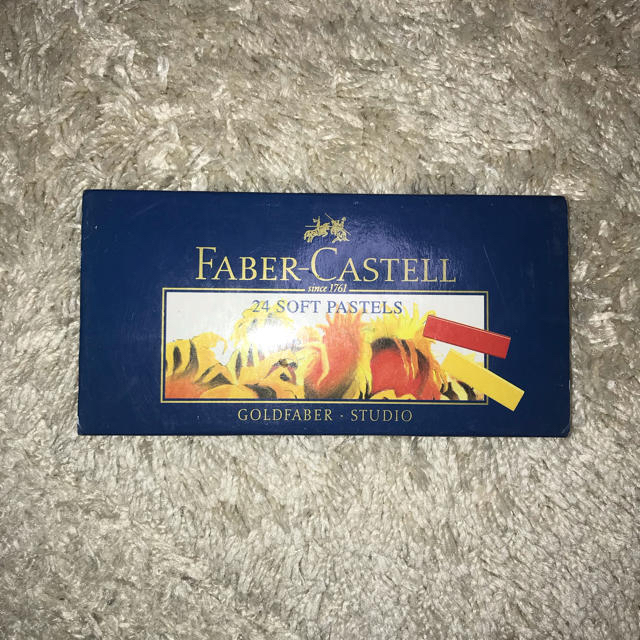 FABER-CASTELL(ファーバーカステル)のFABER-CASTELL 24色 エンタメ/ホビーのアート用品(クレヨン/パステル)の商品写真