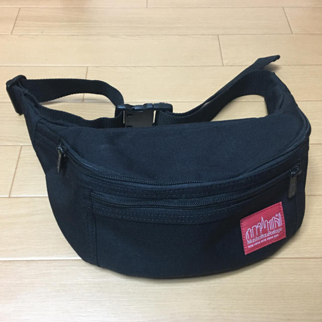 Manhattan Portage(マンハッタンポーテージ)のAIIeycat Waist Bag 〈 Manhattan Portage 〉 レディースのバッグ(ボディバッグ/ウエストポーチ)の商品写真