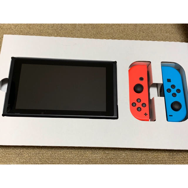 Nintendo Switch(ニンテンドースイッチ)の任天堂 Switch 本体 エンタメ/ホビーのゲームソフト/ゲーム機本体(家庭用ゲーム機本体)の商品写真