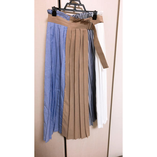 REDYAZEL(レディアゼル)のREDYAZEL プリーツラップスカート レディースのスカート(ロングスカート)の商品写真