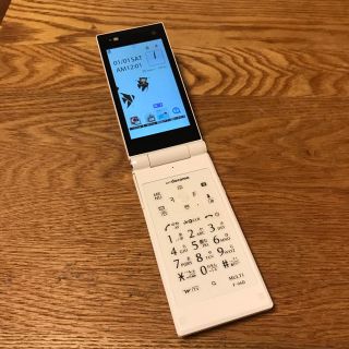 エヌティティドコモ(NTTdocomo)のdocomo  F-06D  ホワイト  ガラケー(携帯電話本体)