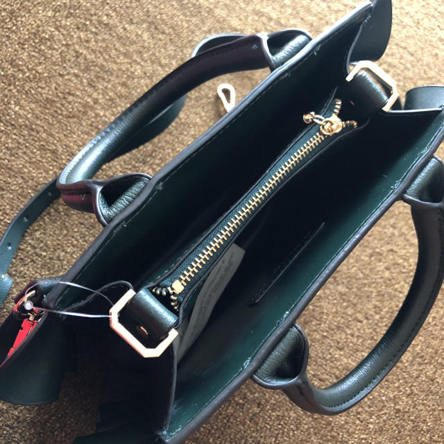 ZARA(ザラ)のマリさま専用❤︎新品未使用❤︎ZARA フリルバッグ ダークグリーン レディースのバッグ(ショルダーバッグ)の商品写真