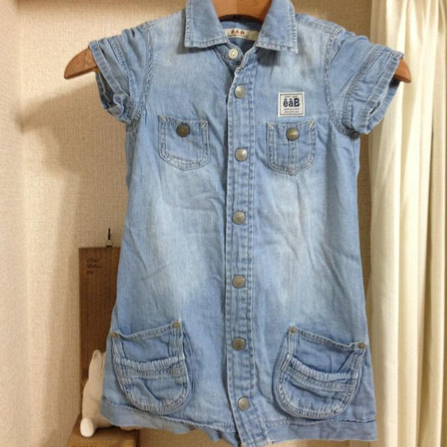 e.a.B(エーアーベー)のeabデニムワンピース キッズ/ベビー/マタニティのキッズ服女の子用(90cm~)(その他)の商品写真