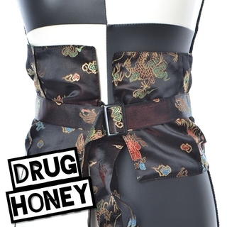 ファンキーフルーツ(FUNKY FRUIT)の【DrugHoney】チャイナ風ドラゴン刺繍帯ベルト／黒(ベルト)