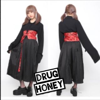 ファンキーフルーツ(FUNKY FRUIT)の【DrugHoney】チャイナ風ドラゴン刺繍帯ベルト／赤(ベルト)