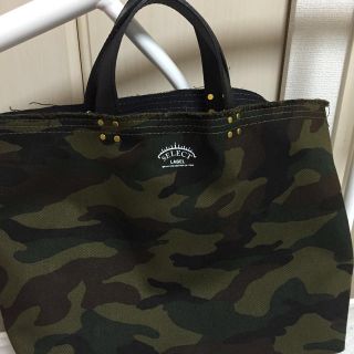 ケービーエフ(KBF)の迷彩柄 bag(ハンドバッグ)