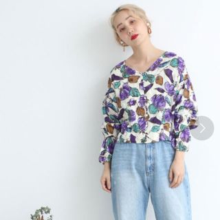 ドットアンドストライプスチャイルドウーマン(Dot&Stripes CHILDWOMAN)の花柄パフスリーブブラウス(シャツ/ブラウス(長袖/七分))