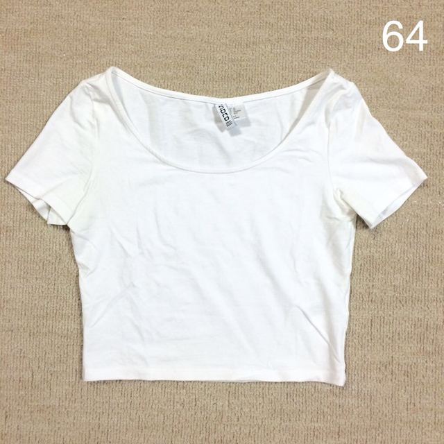 H&M(エイチアンドエム)の［64］ショート丈カットソー レディースのトップス(Tシャツ(半袖/袖なし))の商品写真