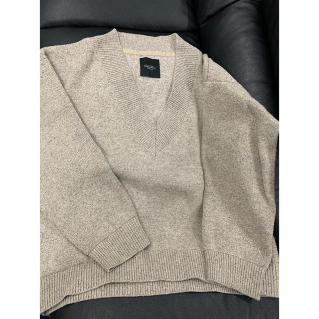 UNUSED(アンユーズド)のUNUSED 18AW V-neck knit オートミール サイズ1 メンズのトップス(ニット/セーター)の商品写真