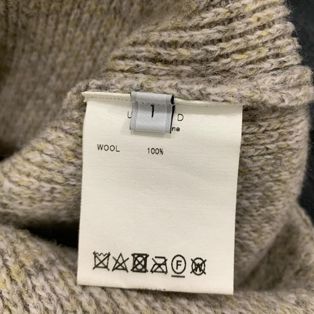 UNUSED(アンユーズド)のUNUSED 18AW V-neck knit オートミール サイズ1 メンズのトップス(ニット/セーター)の商品写真