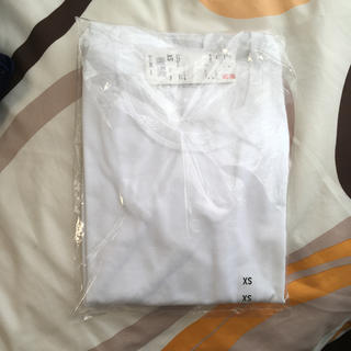 ユニクロ(UNIQLO)のユニクロ　白黒2枚専用(Tシャツ(長袖/七分))