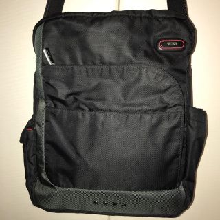 トゥミ(TUMI)のTUMI 5120D ショルダーバッグ(ショルダーバッグ)