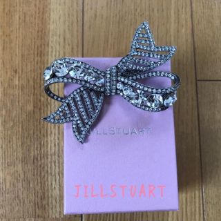 ジルスチュアート(JILLSTUART)のJILLSTUART リボンブローチ♡(ブローチ/コサージュ)