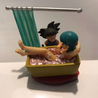 メガハウス(MegaHouse)のドラゴンボールカプセル 悟空&ブルマ(フィギュア)