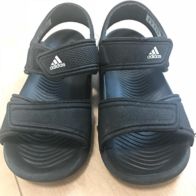 adidas(アディダス)のアディダス 15㎝ キッズ/ベビー/マタニティのキッズ靴/シューズ(15cm~)(サンダル)の商品写真