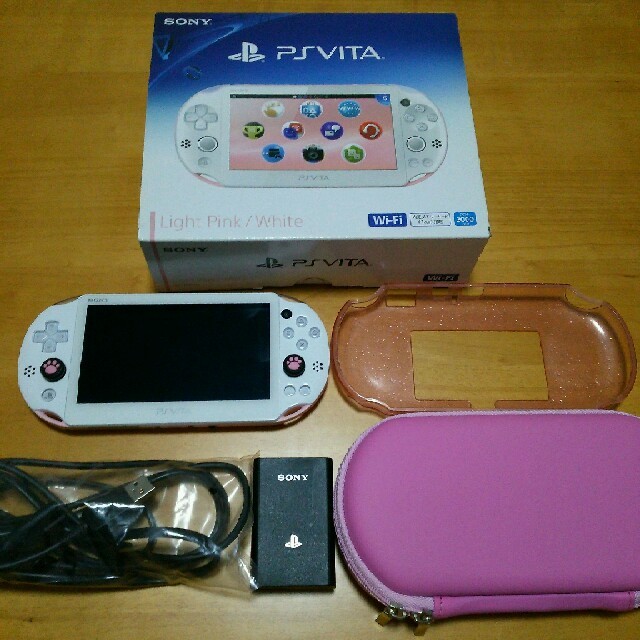 PlayStation Vita(プレイステーションヴィータ)のPlayStation®Vita PCH-2000 Wi-Fi ピンク/ホワイト エンタメ/ホビーのゲームソフト/ゲーム機本体(携帯用ゲーム機本体)の商品写真