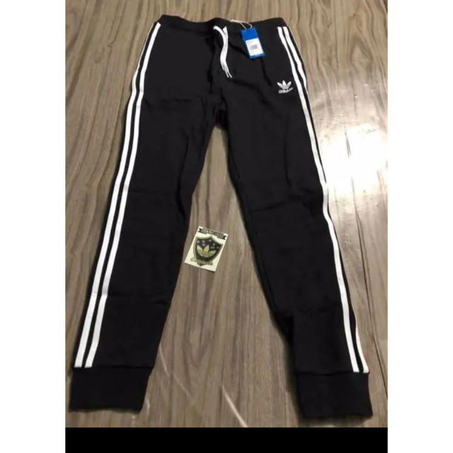 adidas(アディダス)の最安 adidas sst cuffed track pants メンズのパンツ(その他)の商品写真