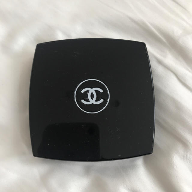 CHANEL(シャネル)のCHANEL ジャルダン ドゥ シャネル チークカラー 限定品 コスメ/美容のベースメイク/化粧品(チーク)の商品写真