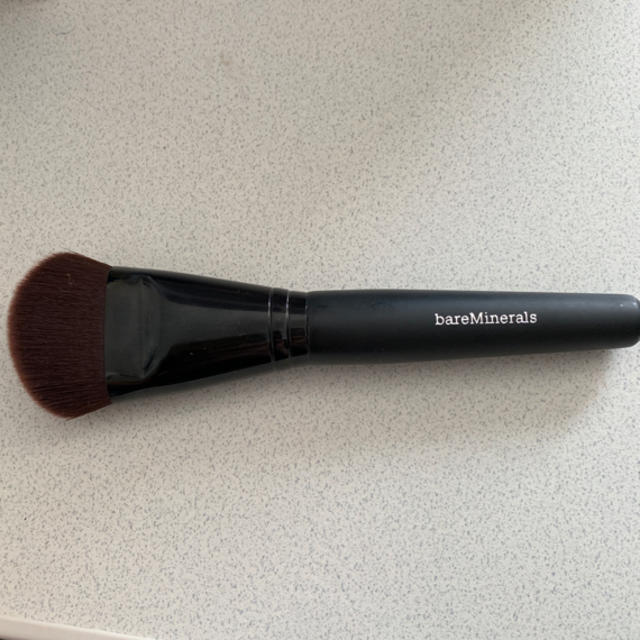 bareMinerals(ベアミネラル)のベアミネラル ファンデーションブラシ コスメ/美容のベースメイク/化粧品(その他)の商品写真