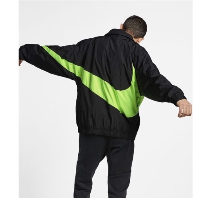 NIKE(ナイキ)の★NIKE★WOVEN JACKET TOKYONEON BIG SWOOSH  メンズのジャケット/アウター(ナイロンジャケット)の商品写真