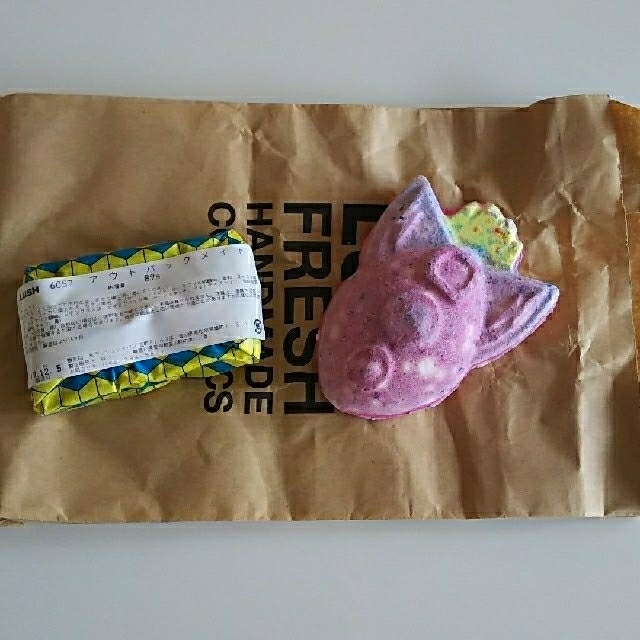 LUSH(ラッシュ)のLUSH  ソープ＆バスボム コスメ/美容のボディケア(入浴剤/バスソルト)の商品写真