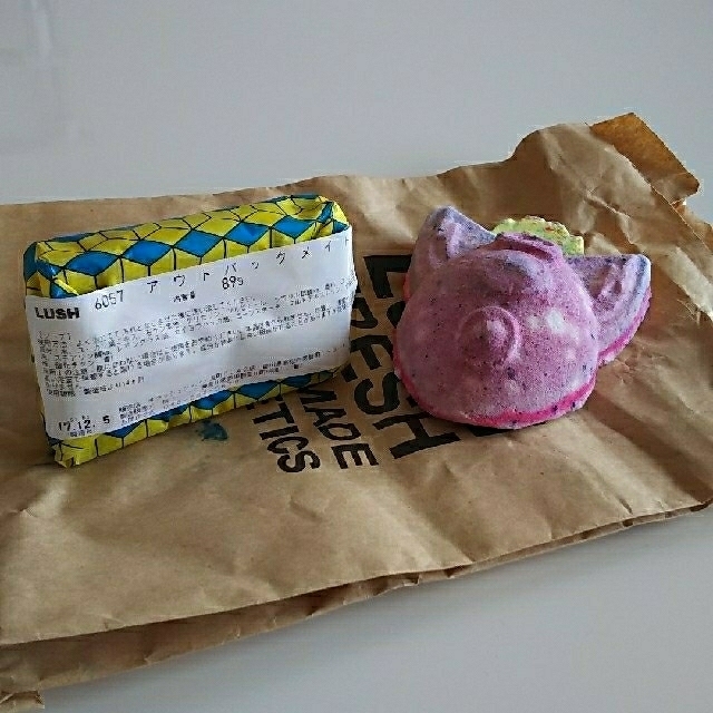 LUSH(ラッシュ)のLUSH  ソープ＆バスボム コスメ/美容のボディケア(入浴剤/バスソルト)の商品写真