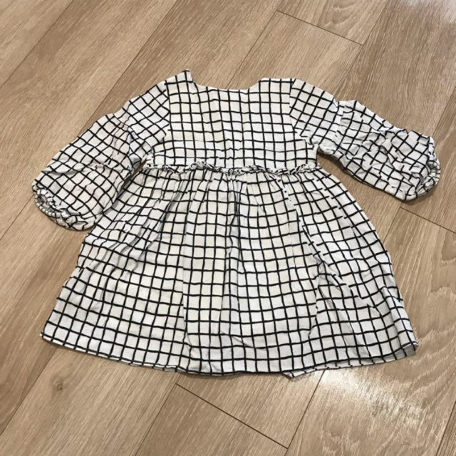 ZARA KIDS(ザラキッズ)のZARA ボーダーカットソー パンツ キッズ/ベビー/マタニティのベビー服(~85cm)(シャツ/カットソー)の商品写真