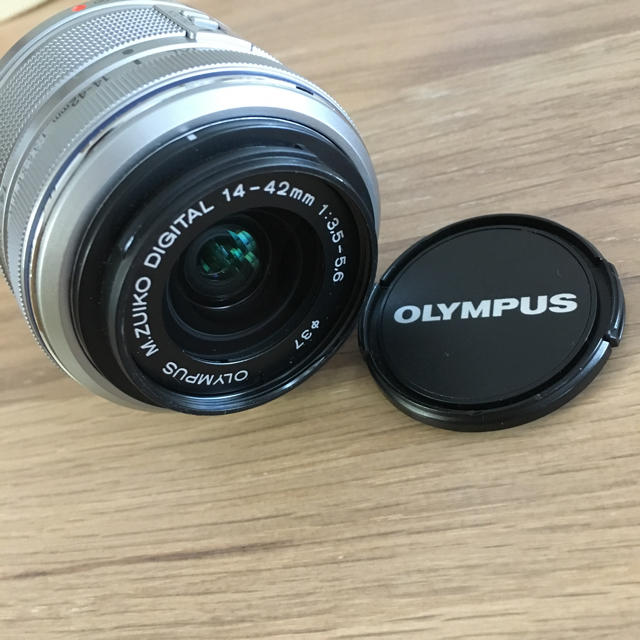 【美品】オリンパス OLYMPUS 14-42mm F3.5-5.6ⅡR レンズ
