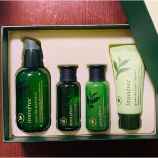 イニスフリー(Innisfree)のInnisfree グリーンティーシード セラム スペシャルセット(化粧水/ローション)