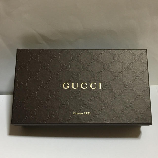 Gucci(グッチ)のGUCCI の空箱  ケース インテリア/住まい/日用品のオフィス用品(ラッピング/包装)の商品写真