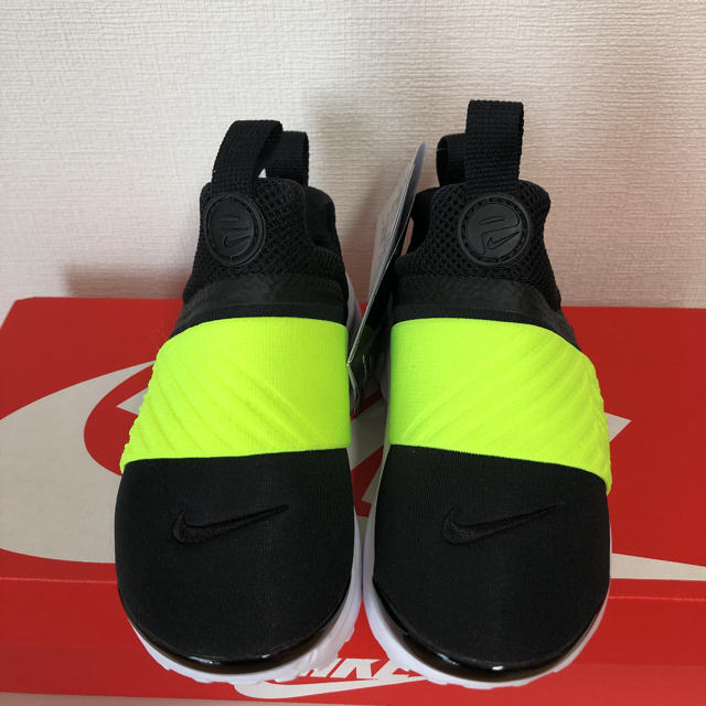 NIKE(ナイキ)のナイキ プレストエクストリーム 新品 15.0 キッズ スニーカー スリッポン  キッズ/ベビー/マタニティのキッズ靴/シューズ(15cm~)(スリッポン)の商品写真