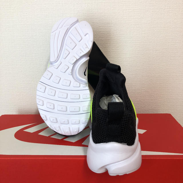 NIKE(ナイキ)のナイキ プレストエクストリーム 新品 15.0 キッズ スニーカー スリッポン  キッズ/ベビー/マタニティのキッズ靴/シューズ(15cm~)(スリッポン)の商品写真