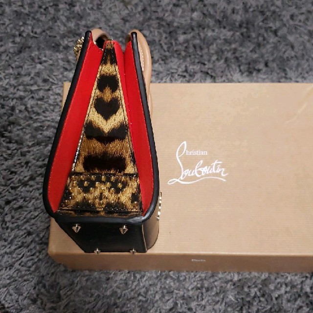 Christian Louboutin(クリスチャンルブタン)のクリスチャンルブタン(お値下げ) レディースのバッグ(ハンドバッグ)の商品写真