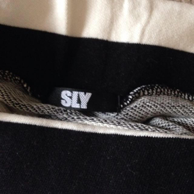 SLY(スライ)のSLYボーダーミニスカートし レディースのスカート(ミニスカート)の商品写真