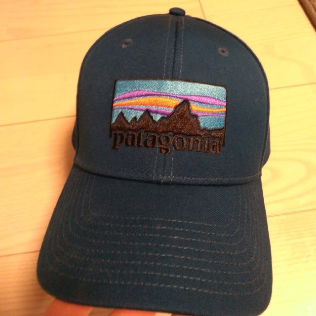 patagonia(パタゴニア)のパタゴニア　キャップ　patagonia　紺 メンズの帽子(キャップ)の商品写真