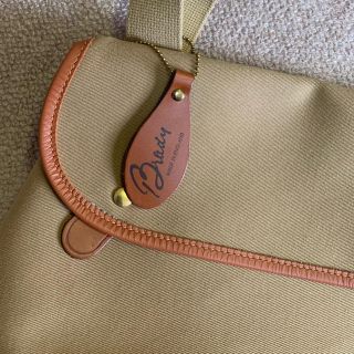 ジャーナルスタンダード(JOURNAL STANDARD)の【koko様専用】Brady (ブレディー) AVON (エイボン) カーキ(ショルダーバッグ)