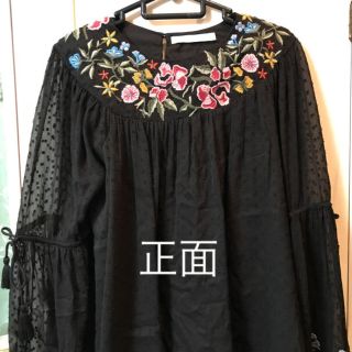 ザラ(ZARA)の黒 花刺繍入り長袖ブラウス(シャツ/ブラウス(長袖/七分))