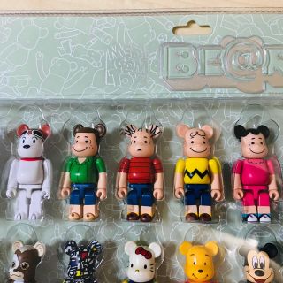 【未開封】BE@RBRICK ベアブリック ピーナッツ フィギュア4体セット