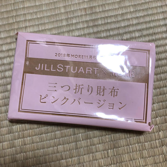 JILL by JILLSTUART(ジルバイジルスチュアート)のMORE 11月号付録 ジルスチュアート三つ折り財布 レディースのファッション小物(財布)の商品写真